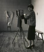 Agnes varda autoportrait dans son studio rue daguerre